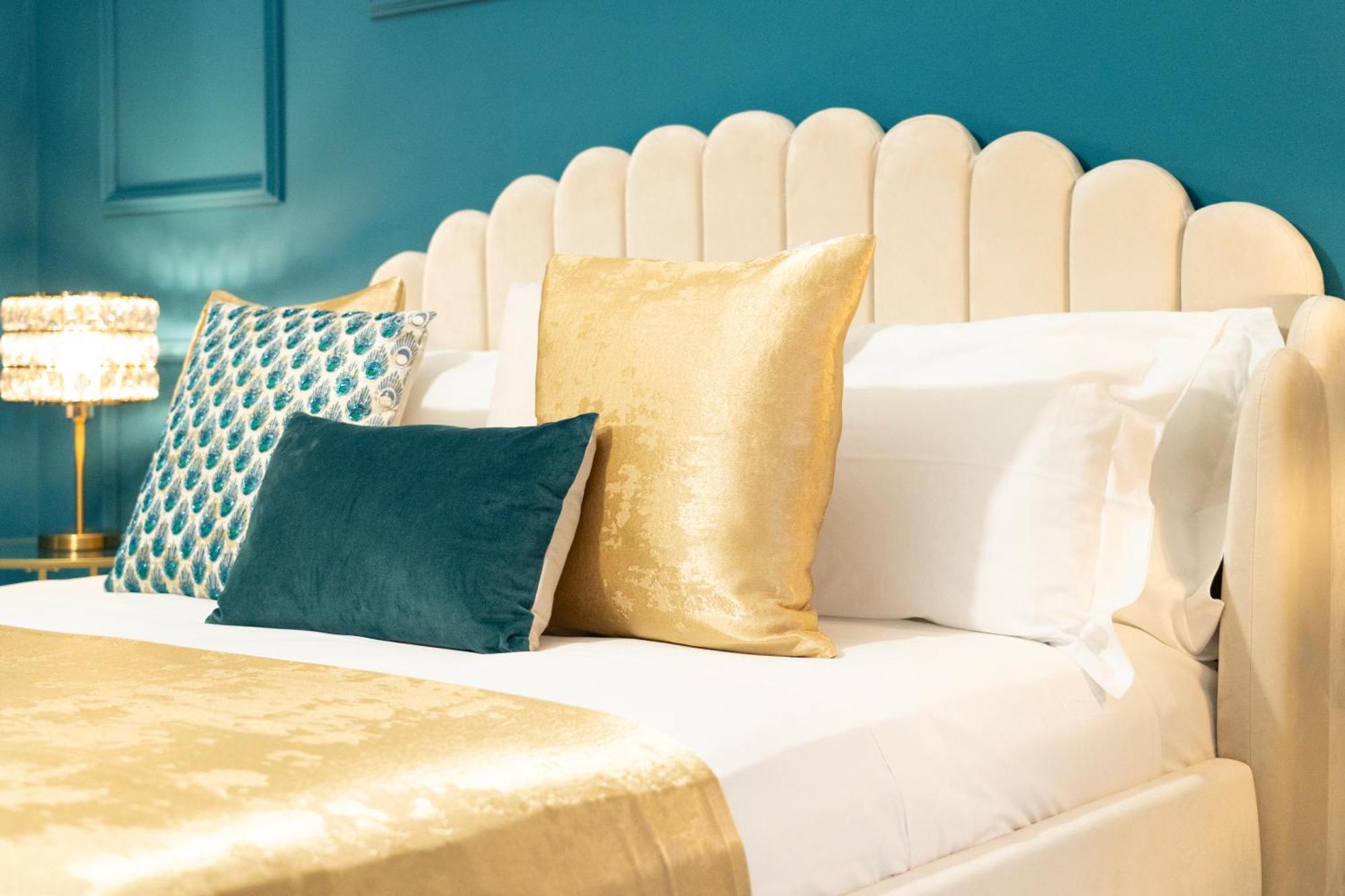 Johnny'S Suites Taormina Beach Bay Eksteriør billede