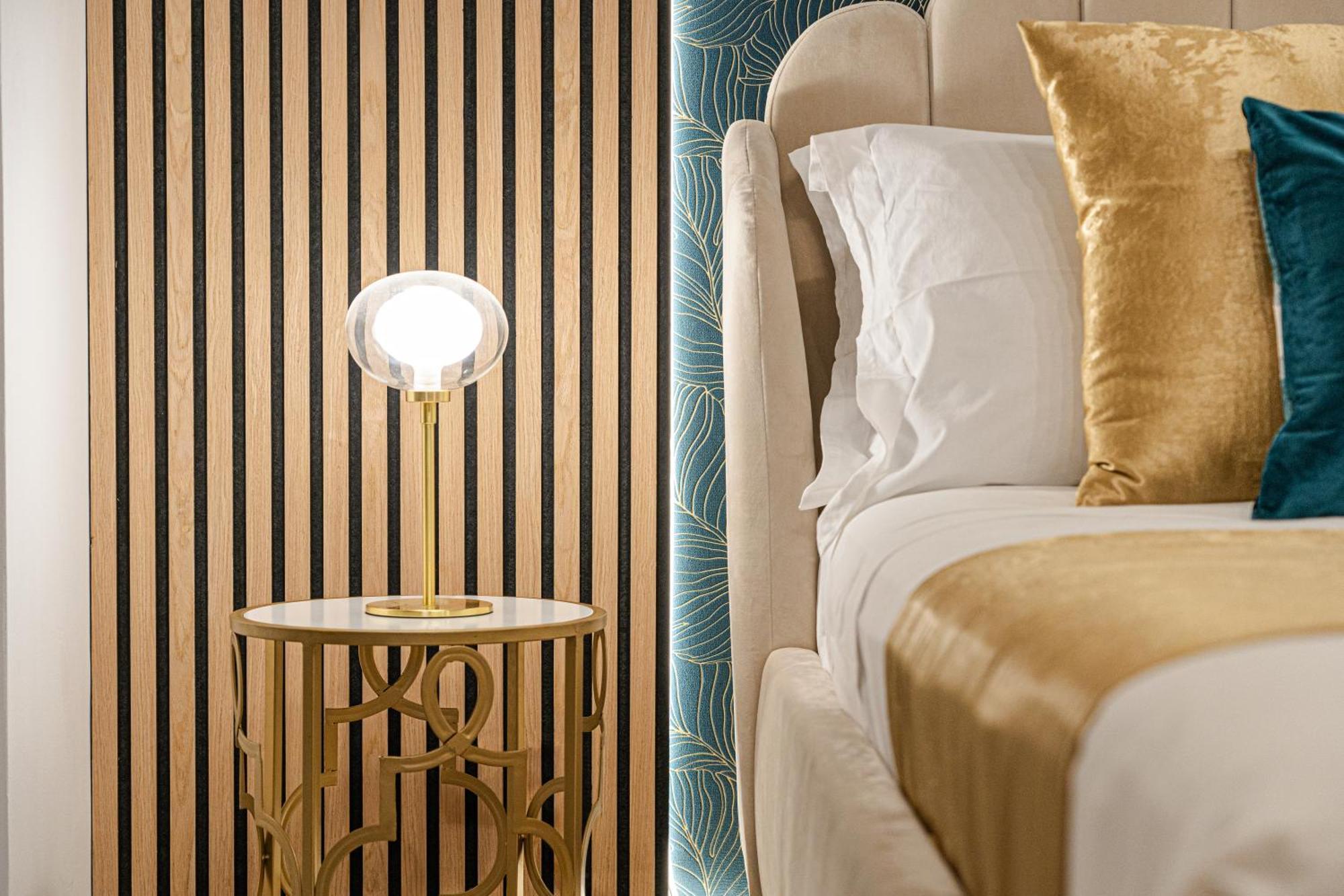 Johnny'S Suites Taormina Beach Bay Eksteriør billede